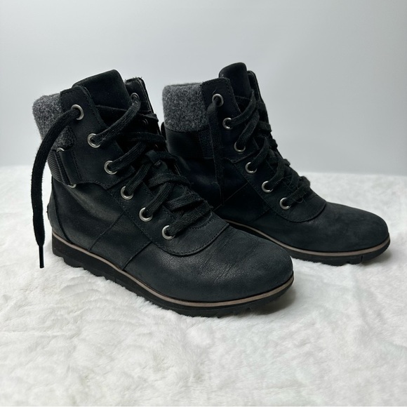 Sorel Shoes - Sorel Black Harlow Conquest Lace Up Boots Size 7.5